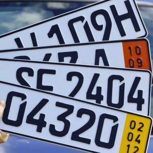 Versicherung für Ausfuhr und Kurzzeitkennzeichen